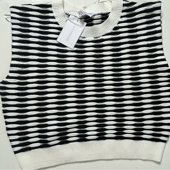 NWT (size MP) LUCY PARIS Hampton Knit top - Picture 2 of 5